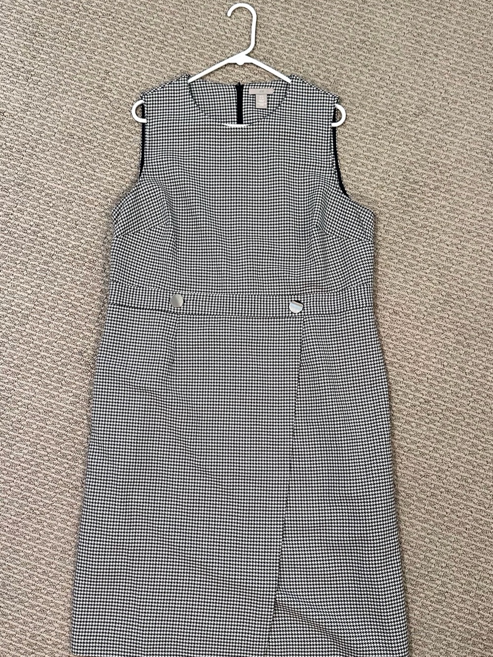 H&M Black and White Houndstooth Sleeveless Sheath Dress